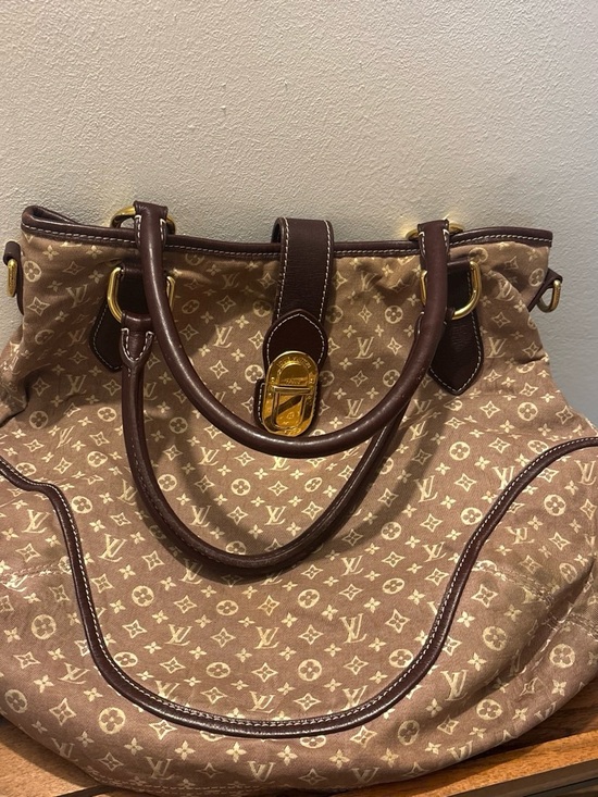 Louis Vuitton Handbags - Louis Vuitton Brown Monogram Shoulder Bag with Gold Hardware